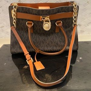 Michael Kors Purse/Crossbody